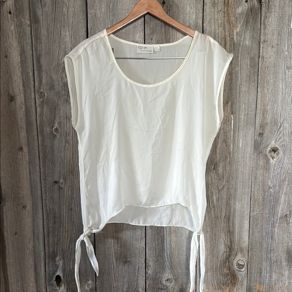 Elegant White Sleeveless Top